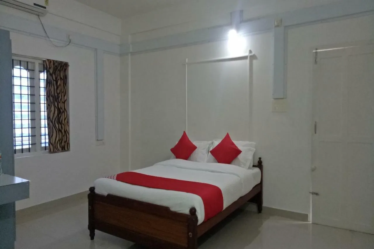 Oyo 23503 Golden Valley Residency Athirappilly