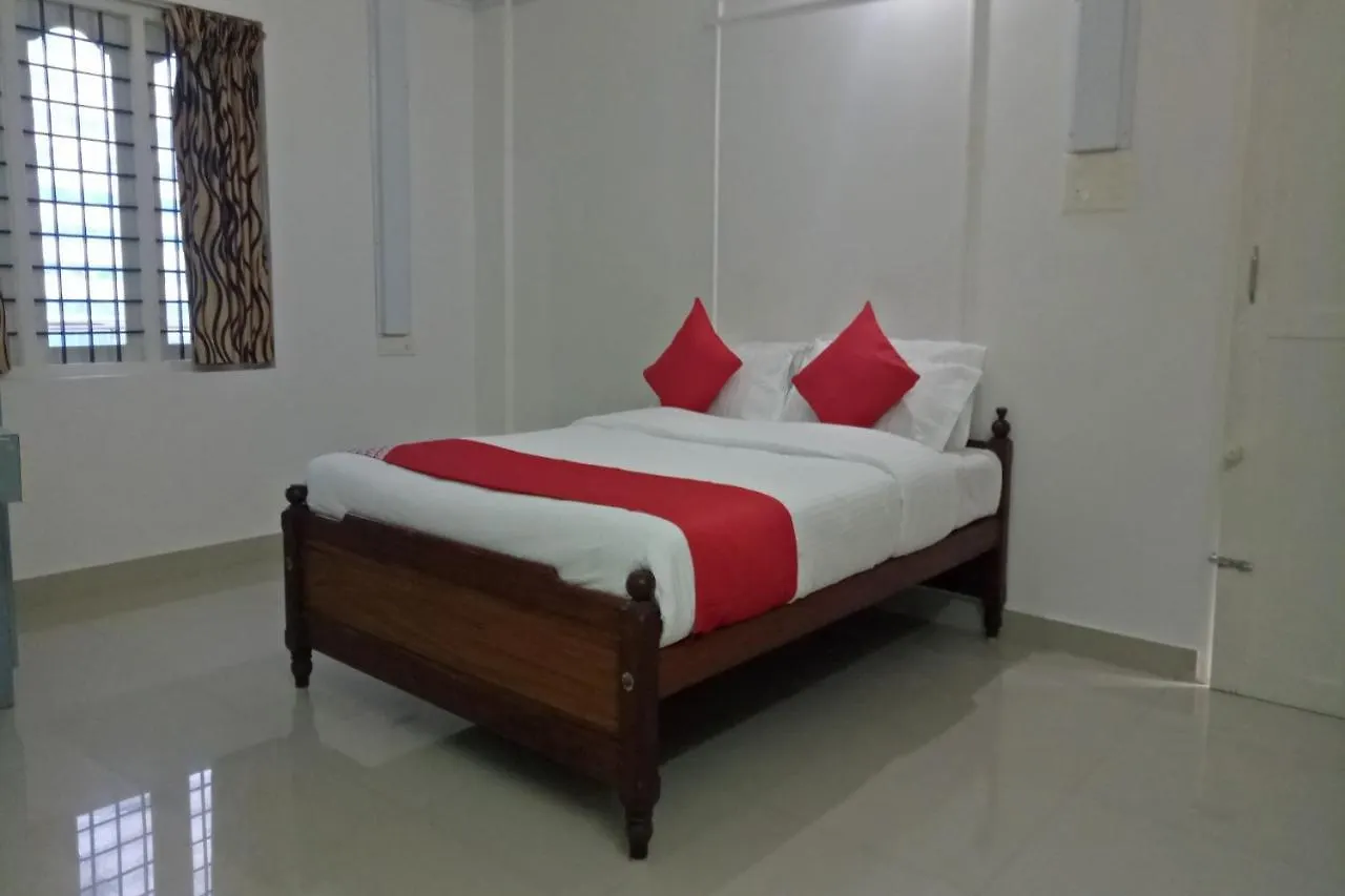 فندق Oyo 23503 Golden Valley Residency Athirappilly