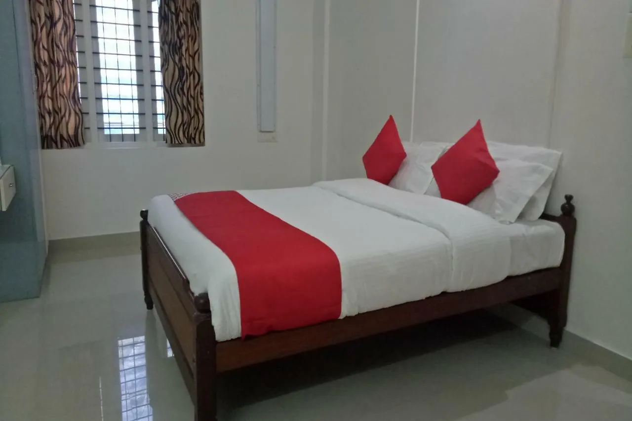 Oyo 23503 Golden Valley Residency Athirappilly فندق